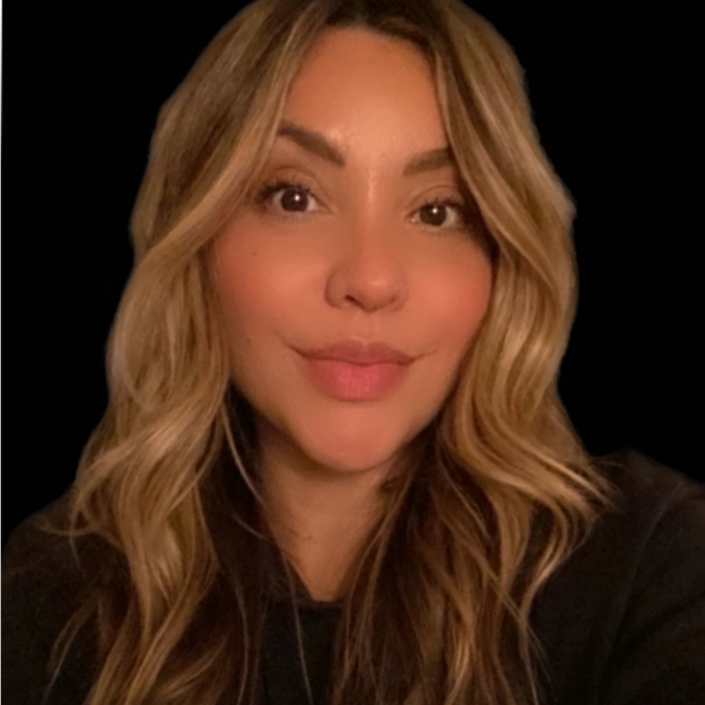 Meet your Posher, Angie